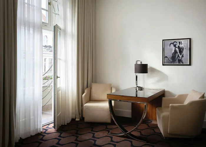 Roomers Berlin Steinplatz, Autograph Collection