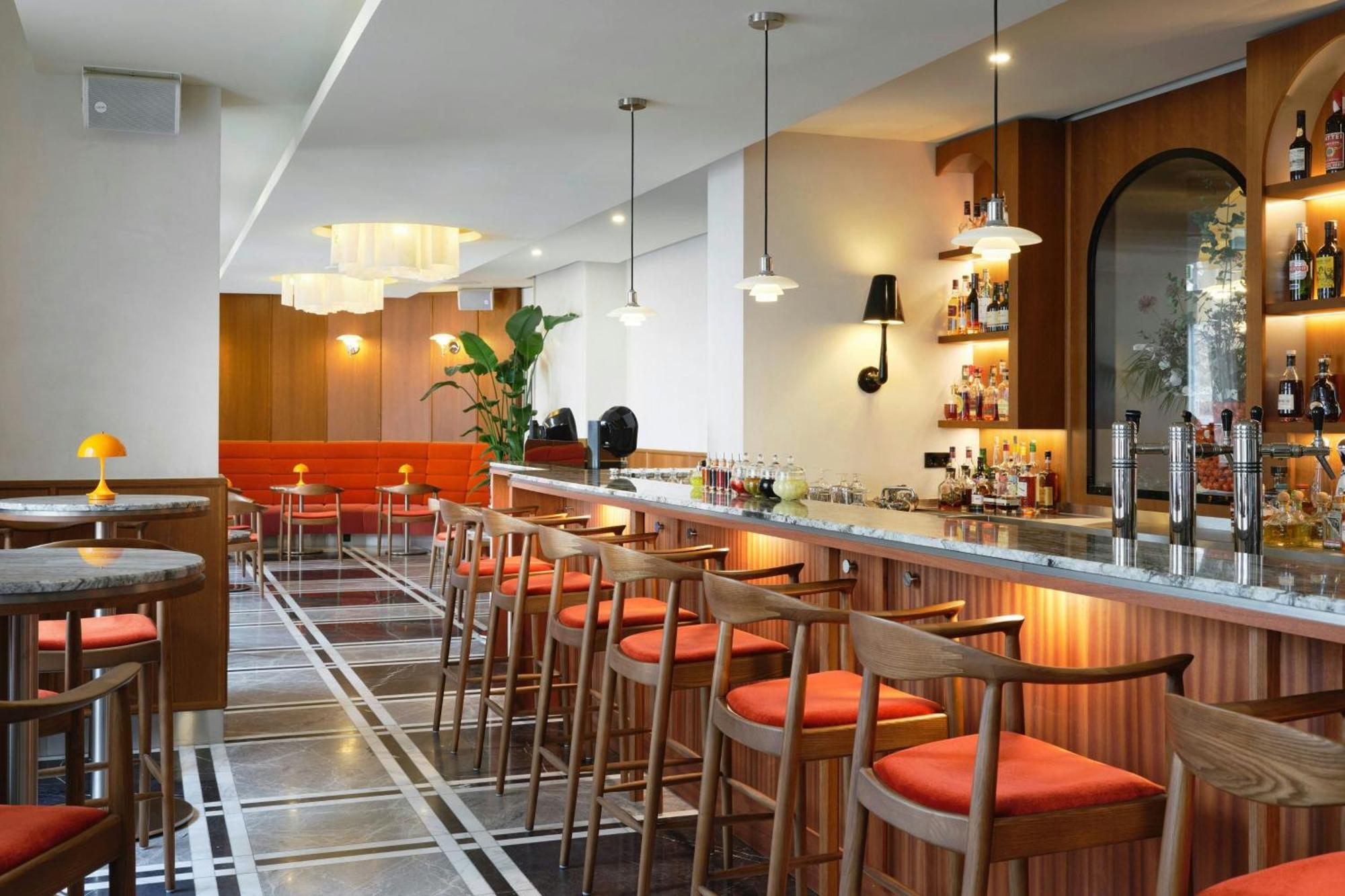 Roomers Steinplatz, Autograph Collection 5*